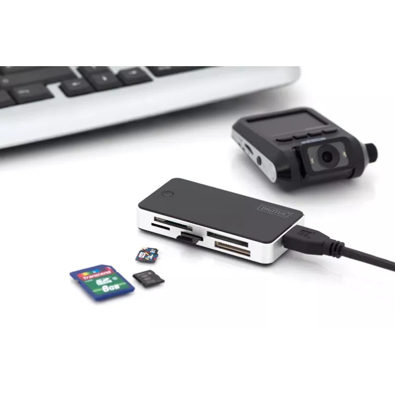 DIGITUS USB 3.0 -kortinlukija, tukee MS/SD/SDHC/MiniSD/M2/CF/MD/SDXC-kortteja, 1M USB-A-liitäntäkaapeli