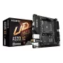 GIGABYTE A520I AC emolevy - tukee AMD Ryzen 5000 Series AM4 CPU:ita, 6 vaihe digitaalinen VRM, jopa 5300MHz DDR4 (OC), 1xPCIe 3.0 M.2, WLAN, GbE LAN, USB 3.2 Gen1