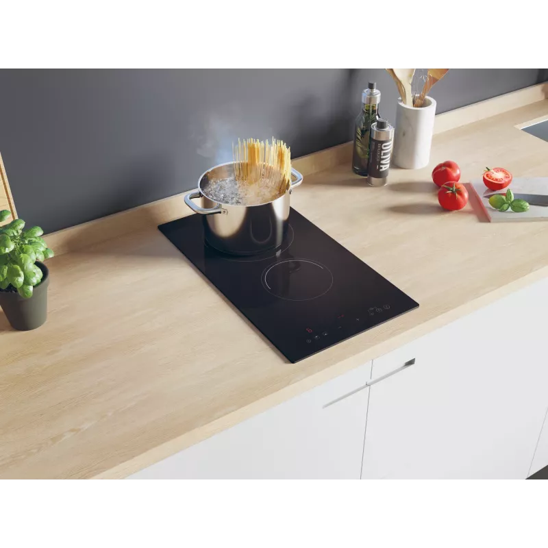 Candy Idea CID 30/1 musta kalusteeseen asennettava 30 cm induktioliesi 2 vyöhykettä