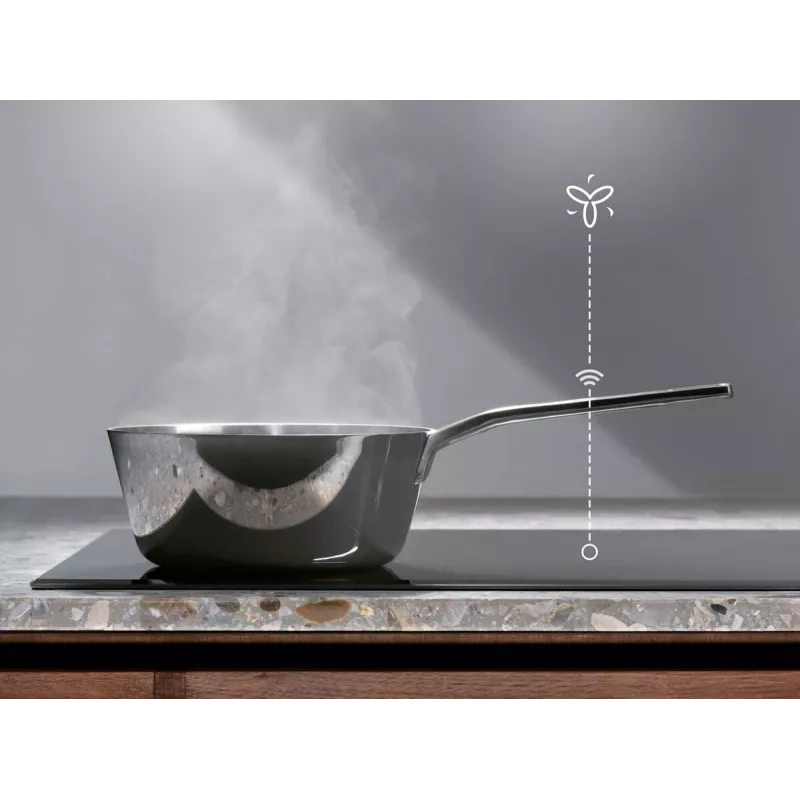 Induktioliesi Electrolux Serie 700 EIS82453, 4 aluetta 80 cm, musta lasi, Touch- & Scrollbar-ohjaus