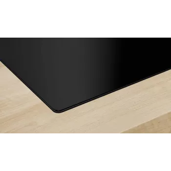 Bosch Serie 4 PUE611BB5E keittotaso musta kalusteisiin asennettava 60 cm vyöhykeinduktio keittotaso 4 vyöhykettä