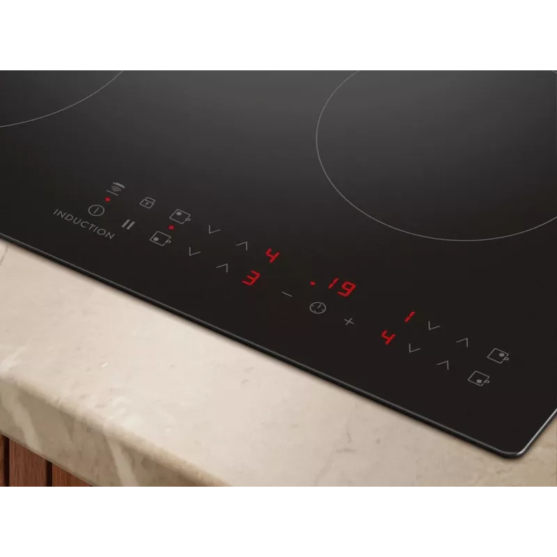 Electrolux Serie 500 EIT60433CT musta kalusteisiin asennettava 60 cm induktioliesi 4 vyöhykettä