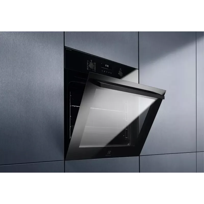 Kalusteisiin asennettava uuni Electrolux EOD6F77WZ SteamBake 600, 72 L, katalyyttinen puhdistus, A+
