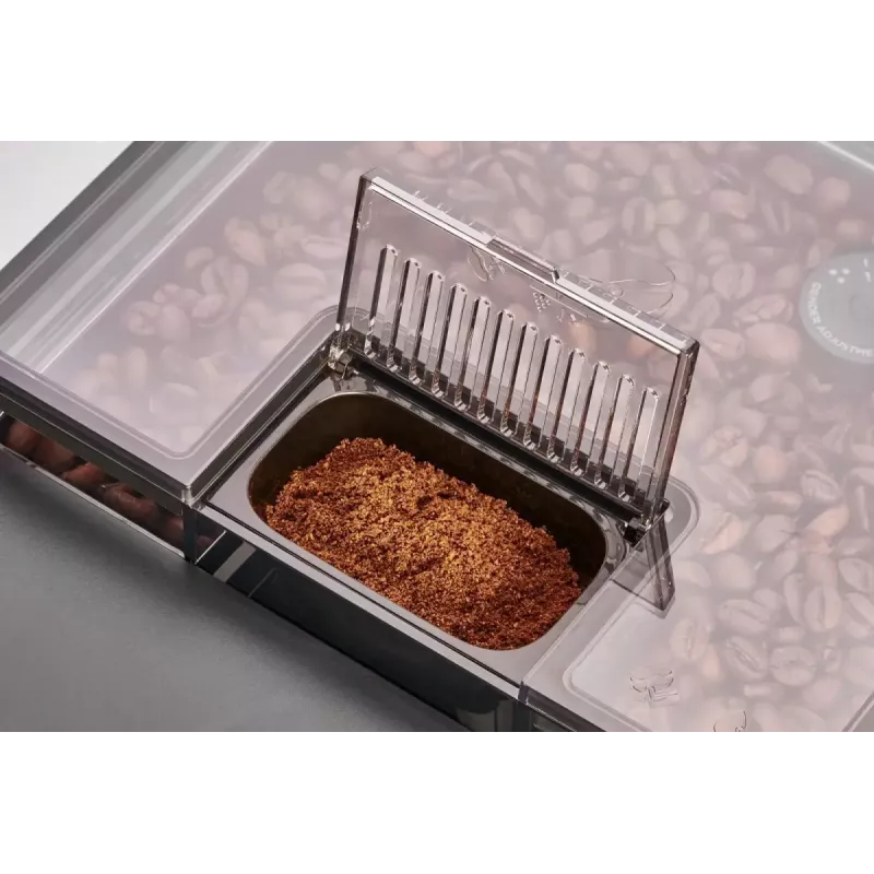 Amica Elegance CM 7011 espressokeitin, teräsmylly, integroitu maidon vaahdotusjärjestelmä