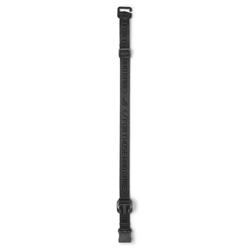 ASUS ROG Slash Sleeve 4.0 BS3601 kannettavan suojakotelo enintään 16 tuumaa (40,6 cm), vettä hylkivä, musta