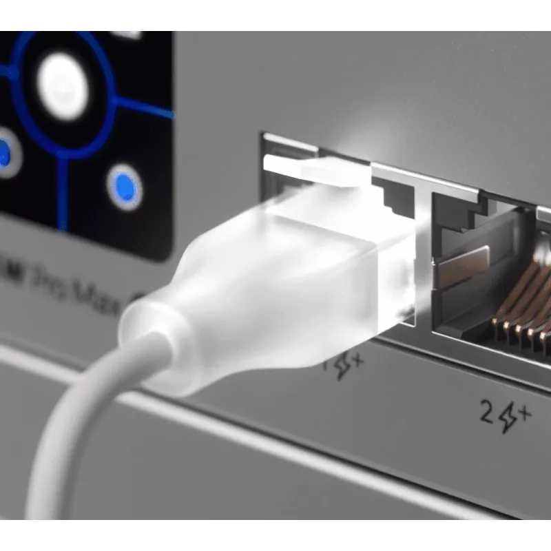 Verkko-patchkaapeli UBIQUITI UACC-Cable-Patch-EL-3M-W – Cat6, 3 m, 2,5 GbE, PoE++ (4PPoE), valkoinen