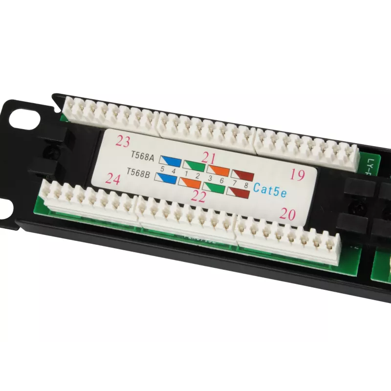 Equip 24-porttinen Cat.5e suojaamaton patch-paneeli, musta, Cat5e, rack-asennus, 1U, musta, RoHS, CE