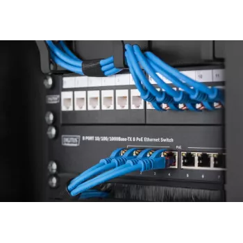 DIGITUS 10 tuuman kaapelinhallintapaneeli 1HE 3x kaapelirengas musta