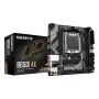 GIGABYTE B650I AX emolevy - AMD Ryzen 9000 -sarjan suorittimet, 5+2+1 vaihe VRM, jopa 6400 MHz DDR5 (OC), 1x PCIe 4.0 M.2, 2,5 GbE LAN, WLAN 6E, USB 3.2 Gen 2