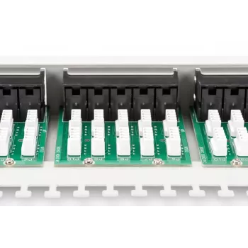 DIGITUS CAT 3 ISDN-patch-paneeli, suojaamaton 50-portti RJ45, 8P4C, LSA, 1U, räkkiasennus, väri harmaa RAL 7035