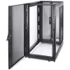 APC AR3104 NetShelter SX palvelinkaappi, 24U, 19 tuumaa, 1198 x 600 x 1070 mm (K x L x S), musta