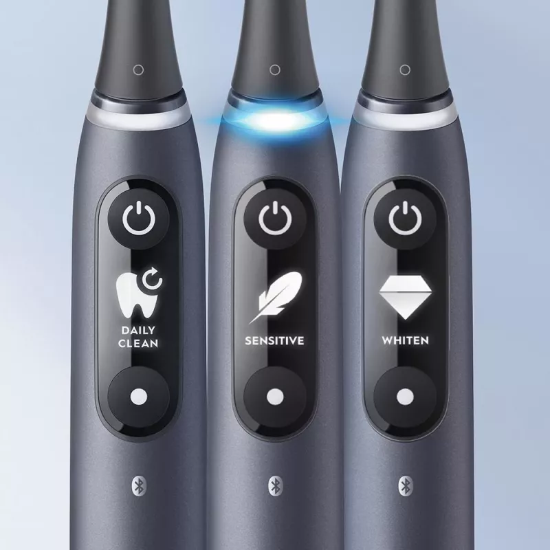 Oral-B iO sähköhammasharja aikuisille pyörivä musta