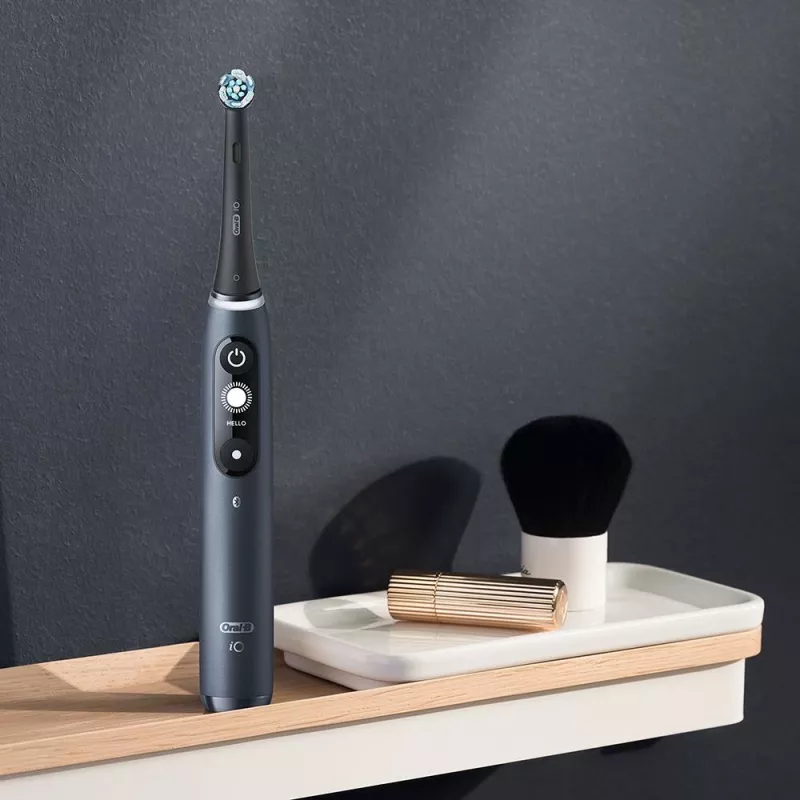 Oral-B iO sähköhammasharja aikuisille pyörivä musta