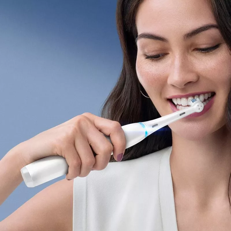Oral-B iO -sähköhammasharja aikuisille pyörivä hammasharja valkoinen