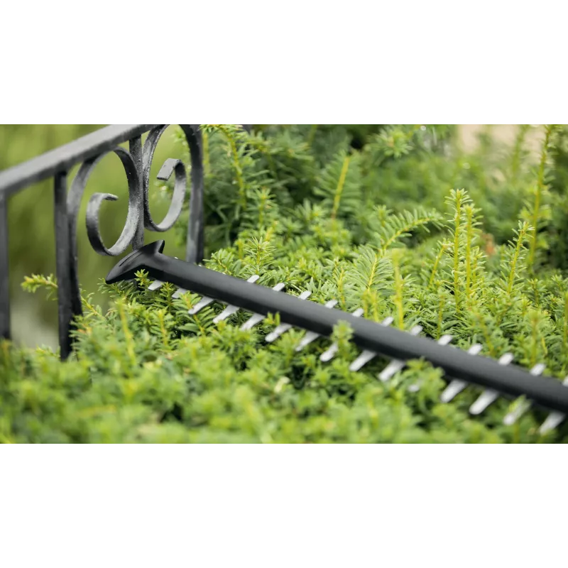 Bosch Universal HedgeCut 18V-50 yksiteräinen 2,6 kg