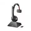 HP Poly Savi 8220 8Y9C4AA stereo DECT -varakuulokemikrofoni latausalustalla, musta