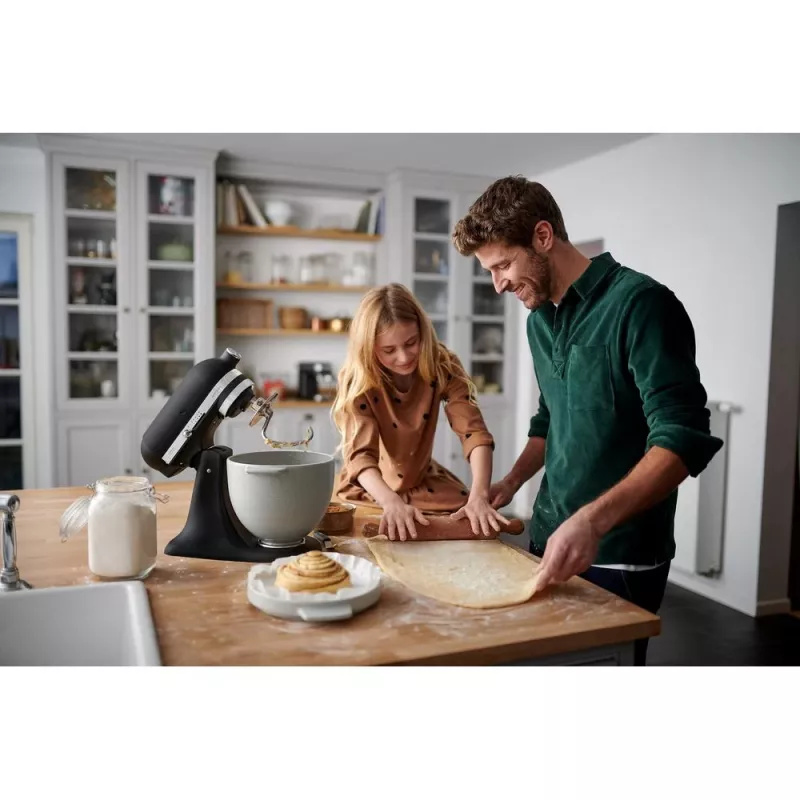 Yleiskone KITCHENAID ARTISAN 5KSM185PS — 4,8 L ruostumaton teräskulho, 300 W, 10 nopeutta, musta
