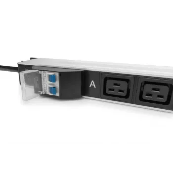 DIGITUS IT BASIC PDU. pystysuora. 32A. 24 x C13. 4 x C19