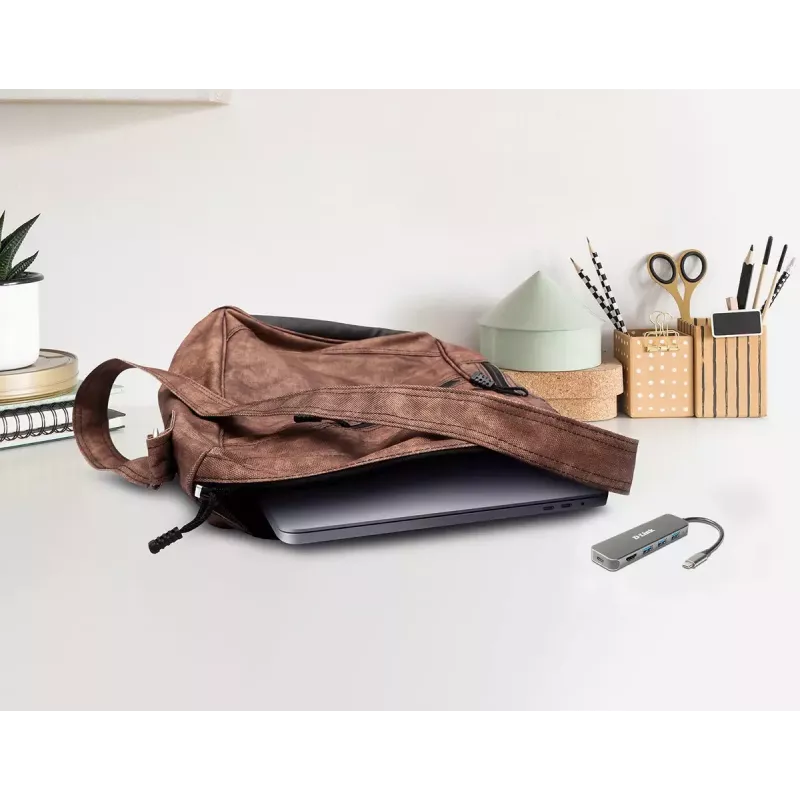 D-Link 5-in-1 USB-C-keskitin HDMI/Power Delivery -liitännöillä