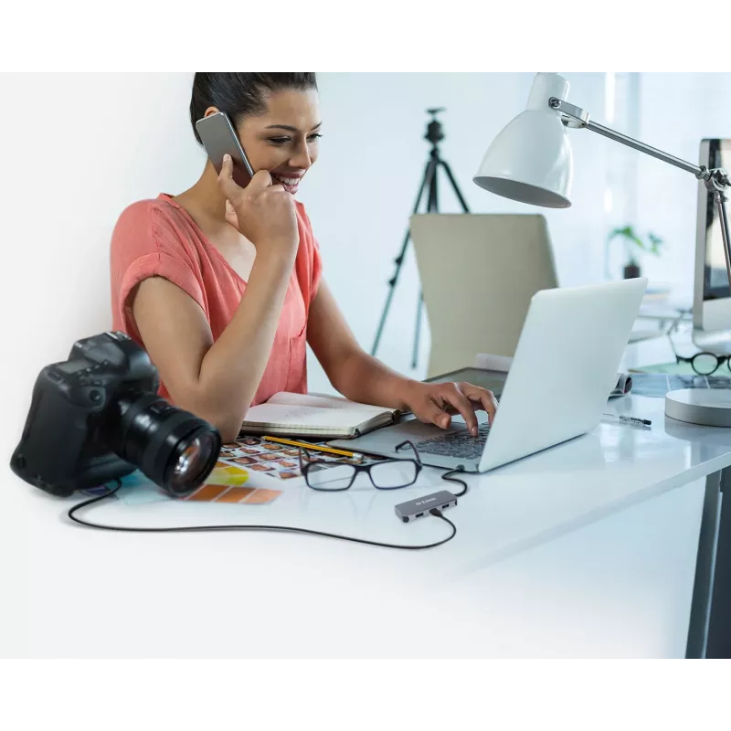 D-Link 6-in-1 USB-C-keskitin HDMI/Gigabit Ethernet/Power Delivery -liitännöillä