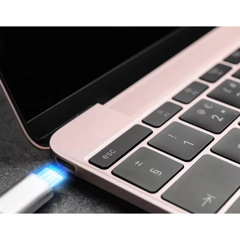 D-Link 6-in-1 USB-C-keskitin HDMI/Gigabit Ethernet/Power Delivery -liitännöillä