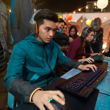 LOGITECH G213 Prodigy pelinäppäimistö USB - Azerty belgia