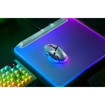Pelihiiri Razer Basilisk V3 Pro 35K Phantom White Edition — pelipinta optimoitu optisille ja lasermuille