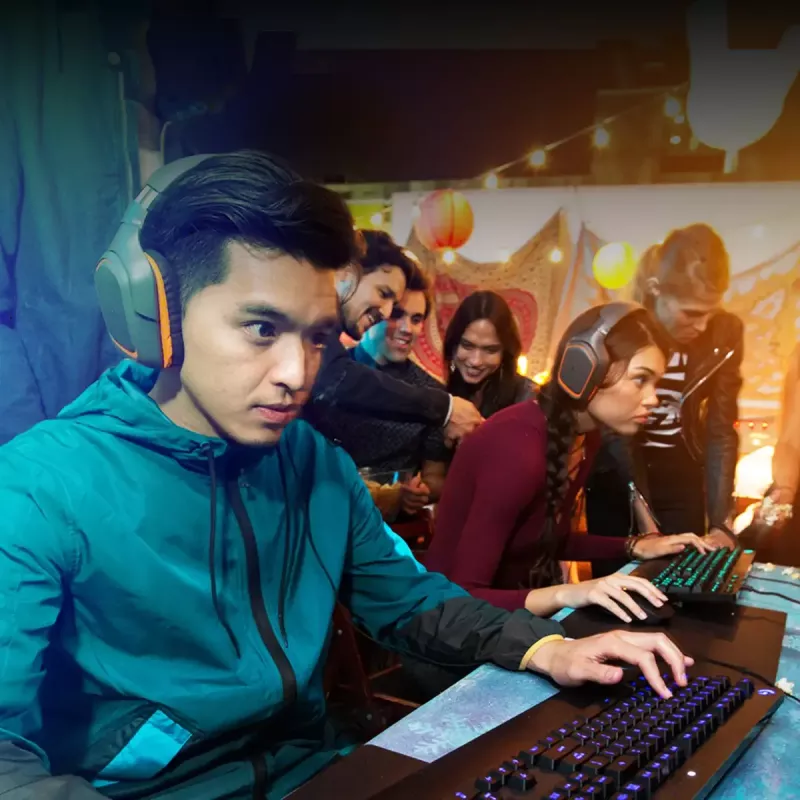 Pelausnäppäimistö Logitech G G213 Prodigy täysikoko RGB LED johdollinen