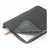 DICOTA Skin Urban Anthracite - 16in MacBook-suoja - Anthracite / kierrätetty polyesteri-neopreenikangas