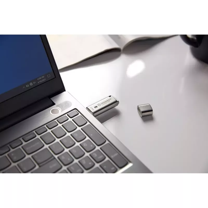 Kingston Technology IronKey 128GB IKLP50 AES USB 256-bittisellä salauksella
