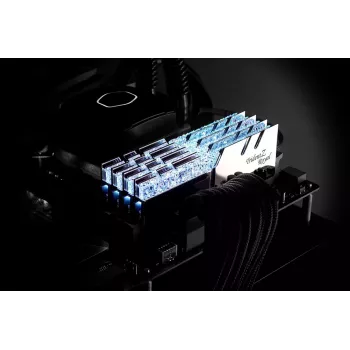 G.Skill Trident Z Royal Series - DDR4 - sarja - 64 GB: 4 x 16 GB