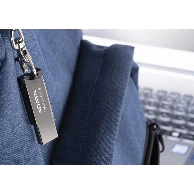 ADATA UV250 USB-muistitikku 16 GB USB Type-A 2.0 hopea