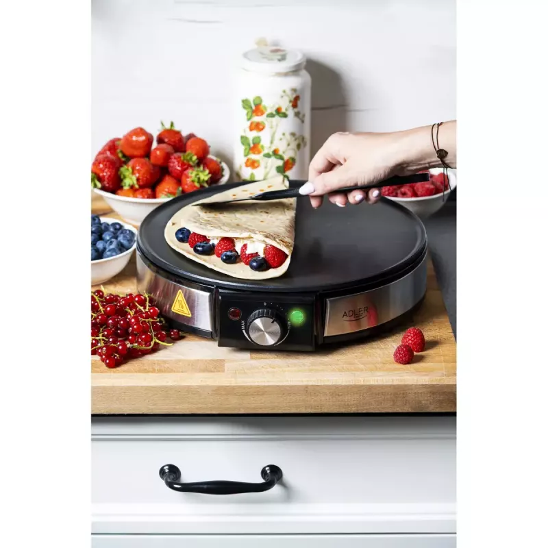 Crêpe-pannu Adler AD 3058 1600 W musta ruostumaton teräs