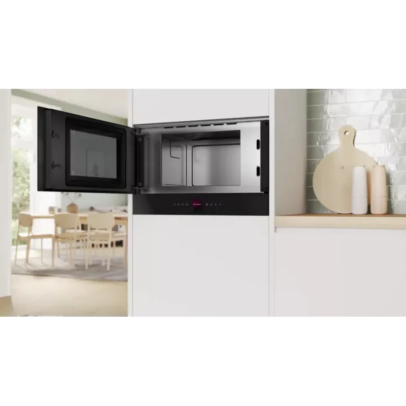 Bosch Serie 8 BFL7221B1 upotettava yksittäismikroaaltouuni — 900 W, 21 L, kosketusohjaus, musta