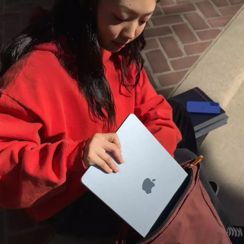 Kannettava Apple MacBook Air 13 tuumaa M4 10‑Core CPU 8‑Core GPU 16 GB RAM 256 GB SSD macOS