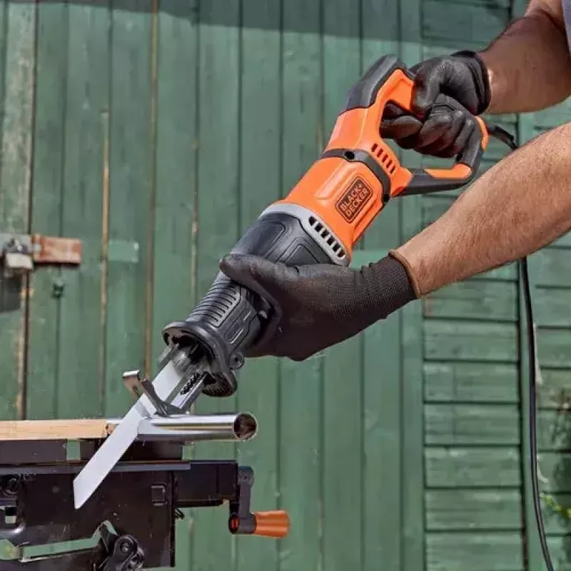 Puukkosaha Black & Decker BES301