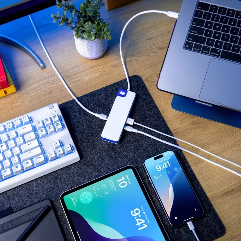TARGUS Hyperdrive Flex 8-porttinen USB-C-keskitin (sininen)