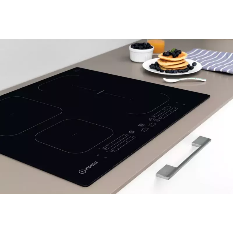 Indesit IB 65B60 NE musta sisäänrakennettu 59 cm induktioliesi 4 vyöhykettä