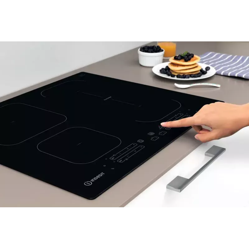 Indesit IB 65B60 NE musta sisäänrakennettu 59 cm induktioliesi 4 vyöhykettä