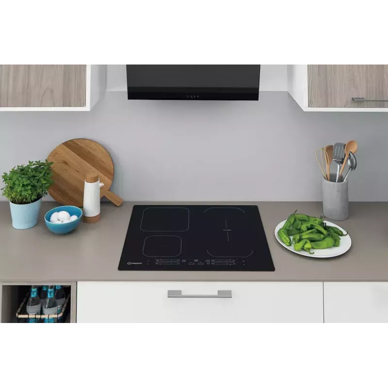 Indesit IB 65B60 NE musta sisäänrakennettu 59 cm induktioliesi 4 vyöhykettä