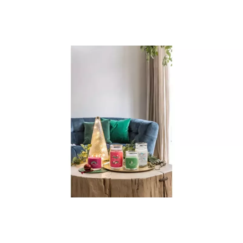 Yankee Candle Signature Magical Bright Lights iso purkkikynttilä, 567 g