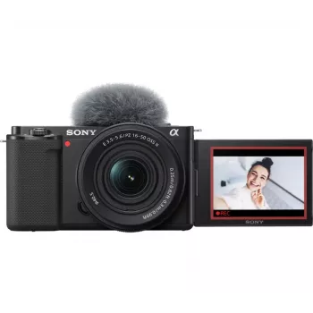 Sony ZV-E10 + E PZ 16-50mm F3.5-5.6 OSS II MILC 24,2 MP CMOS 6000 x 4000 pikseliä musta
