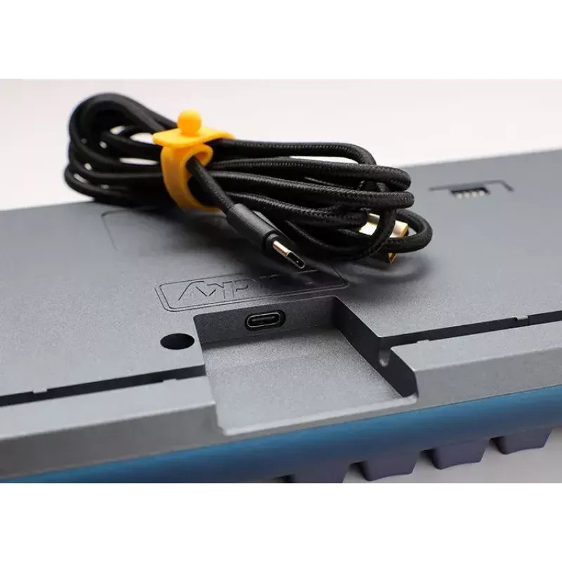 Ducky One 3 Daybreak TKL -näppäimistö pelikäyttöön USB saksa sininen
