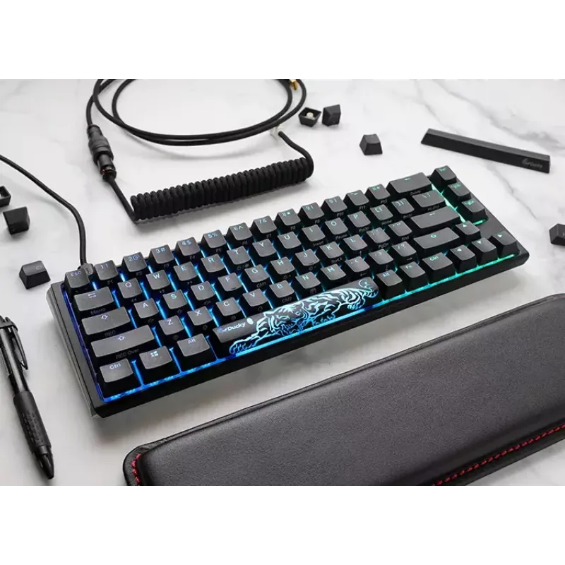 Ducky One 3 Classic SF -näppäimistö pelikäyttöön USB mekaaninen 67 näppäintä RGB