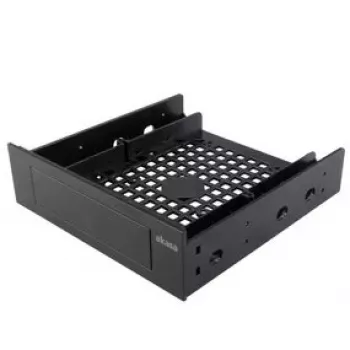 Sovitin 3,5 tuumaa Akasa AK-HDA-05
