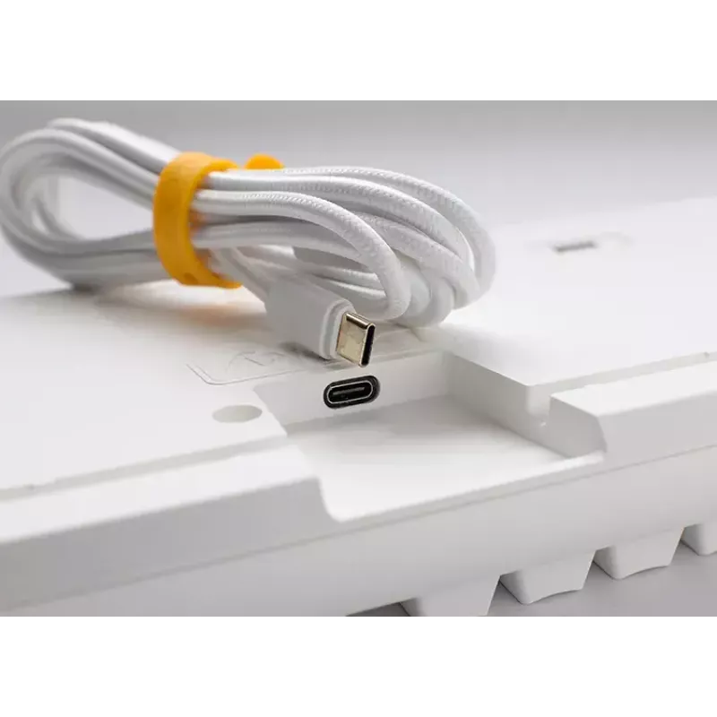 Ducky One 3 Classic Pure White TKL gaming-näppäimistö RGB LED MX-Clear