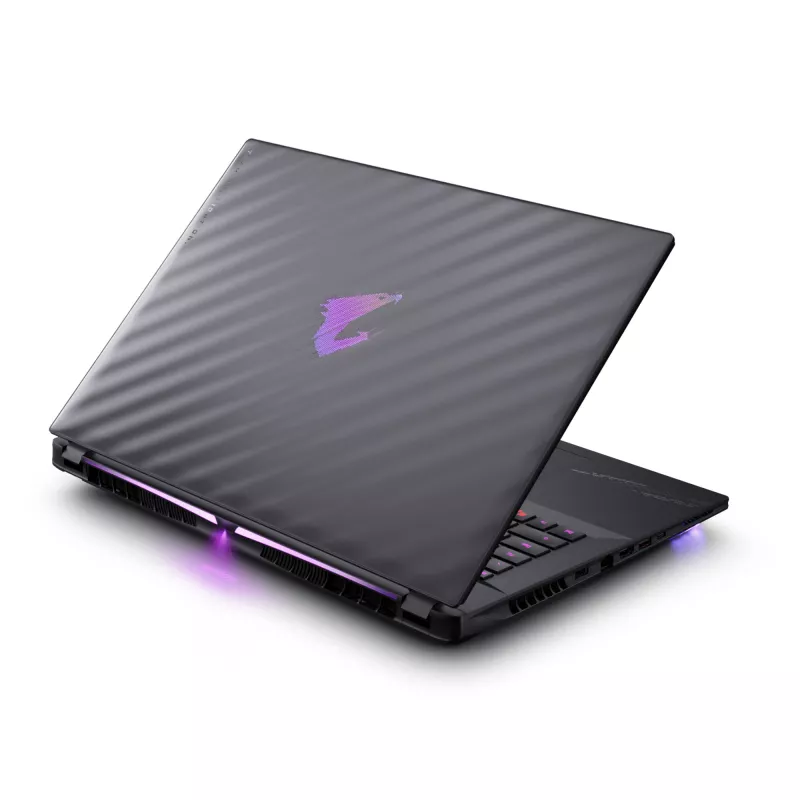 Kannettava tietokone GIGABYTE AORUS MASTER 18 45,7 inch Intel Core Ultra 9 64GB 4TB NVIDIA RTX 5090 Windows 11 Pro
