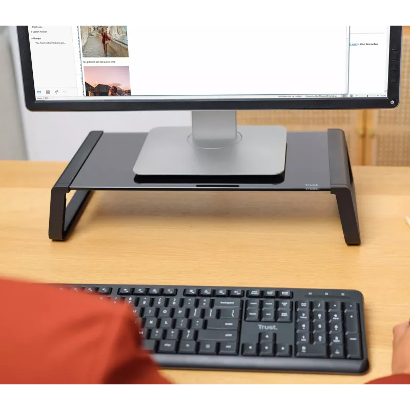 Desk Trust Monta musta enimmäiskantokyky 10 kg