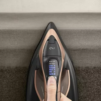 Tefal Ultimate Power Pro FV9E50 kuiva- ja höyrysilitysrauta Durilium AirGlide Autoclean -silityspohja 3200 W musta, kupari