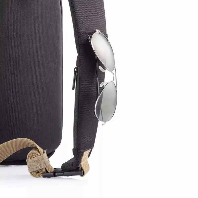 XD Design Bobby Sling P705.781 varkaudenestoreppu olan yli, musta